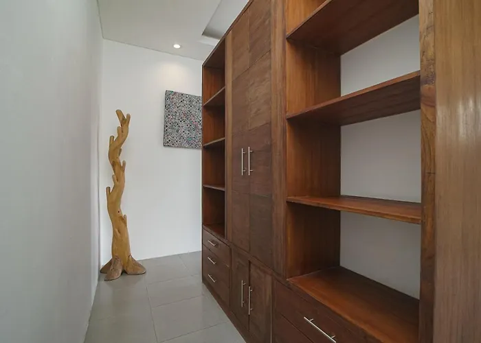 Athena - Sumptuous 3 Bedroom Private Luxury With Pool In Seminyak