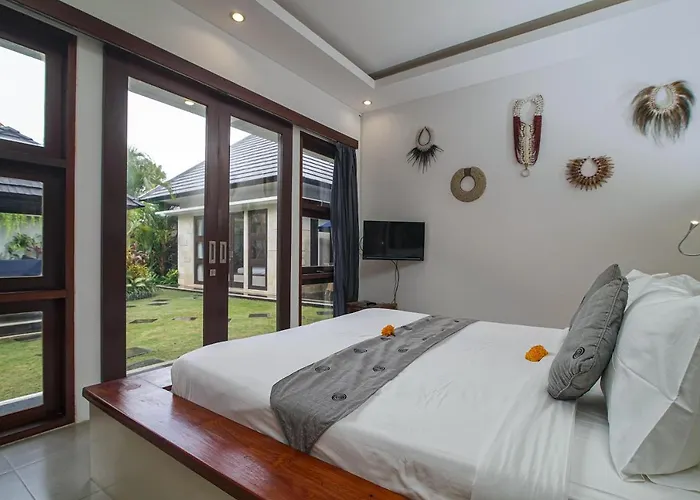Athena - Sumptuous 3 Bedroom Private Luxury With Pool In